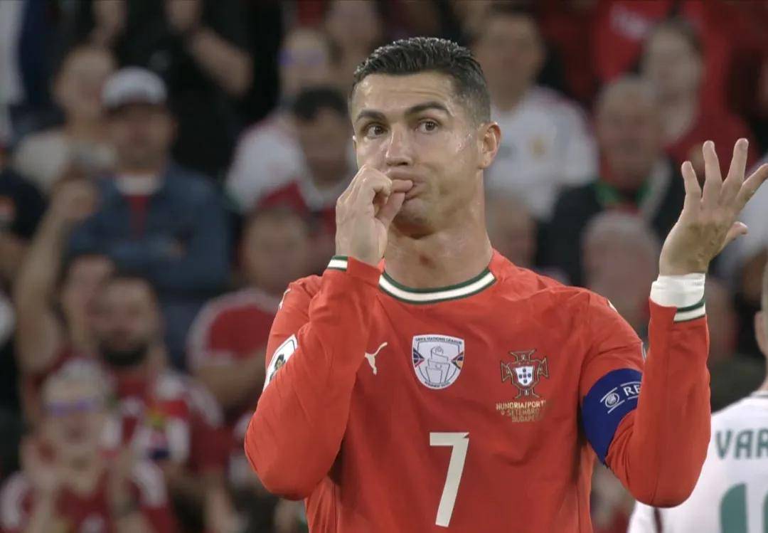 C罗连续十二场比赛得分超过持续失利,加拿大队不断突破!全场沸腾不已 C罗连续十二场比赛得分超过持续失利,加拿大队不断突破!全场沸腾不已