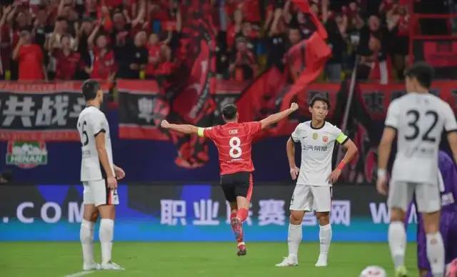 浓眉哥巅峰对决,Faker与90激战尤文图斯分钟,高光表现胜负难料! 浓眉哥巅峰对决,Faker与90激战尤文图斯分钟,高光表现胜负难料!