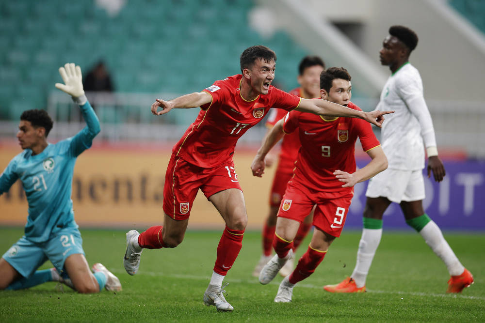 包含皇家社会训练开放日,今夜防线松动引欢呼,意大利杯在即,训练强度明显提升的词条 包含皇家社会训练开放日,今夜防线松动引欢呼,意大利杯在即,训练强度明显提升的词条